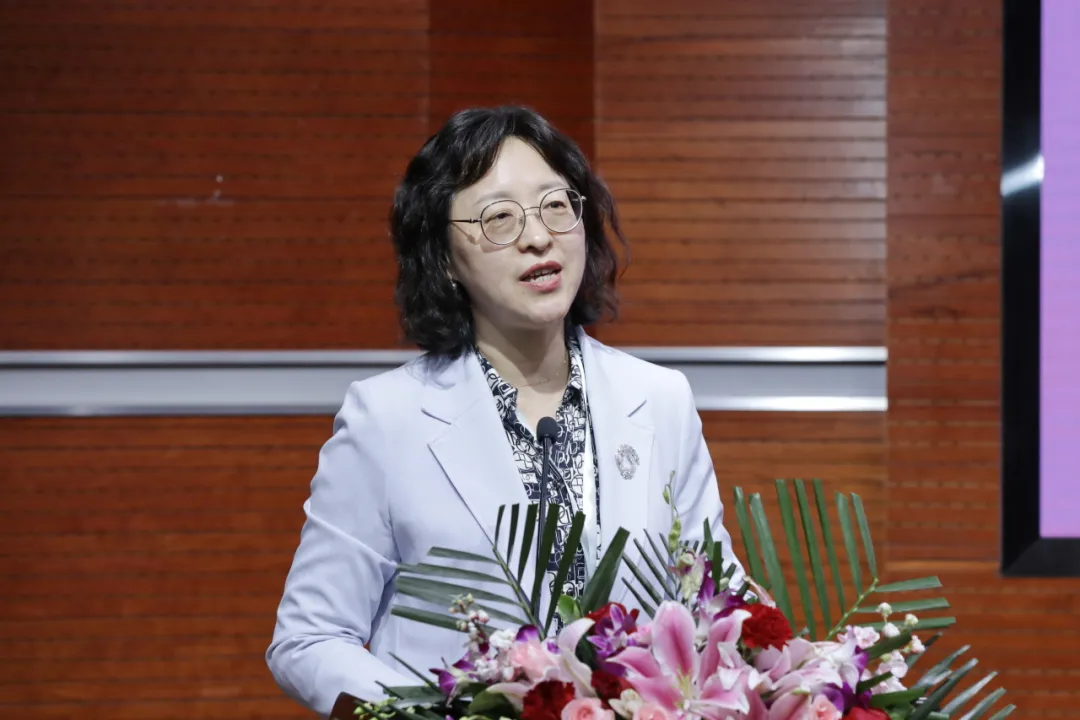 28四川师范大学 靳彤教授.jpg